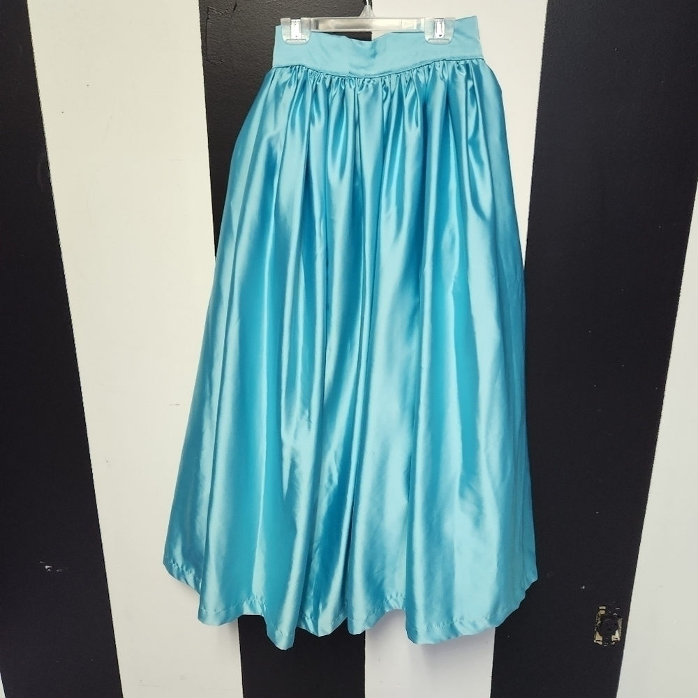 Vintage aqua blue pinup puffy skirt